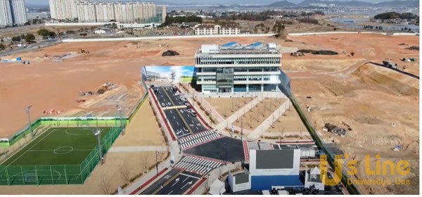한국에너지공대가 지난 3월 개교를 했으나 건물 한 동만이 완공 됐다. 기숙사는 부영골프장내 숙소를 이용하고 있다.